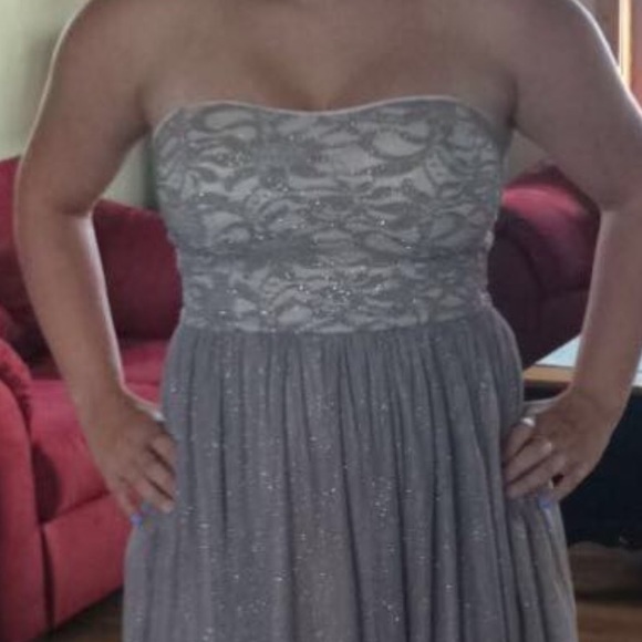 Emerald Sundae Dresses & Skirts - Homecoming dress- Size Small